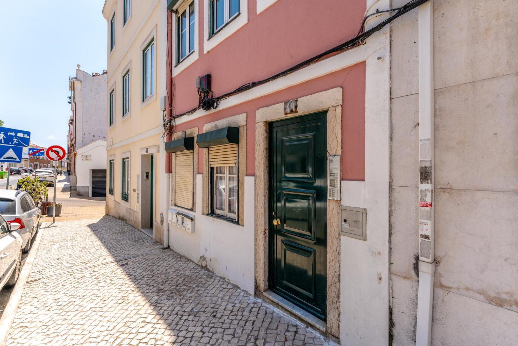 Charming Lapa Ii Quiet Neighborhood
